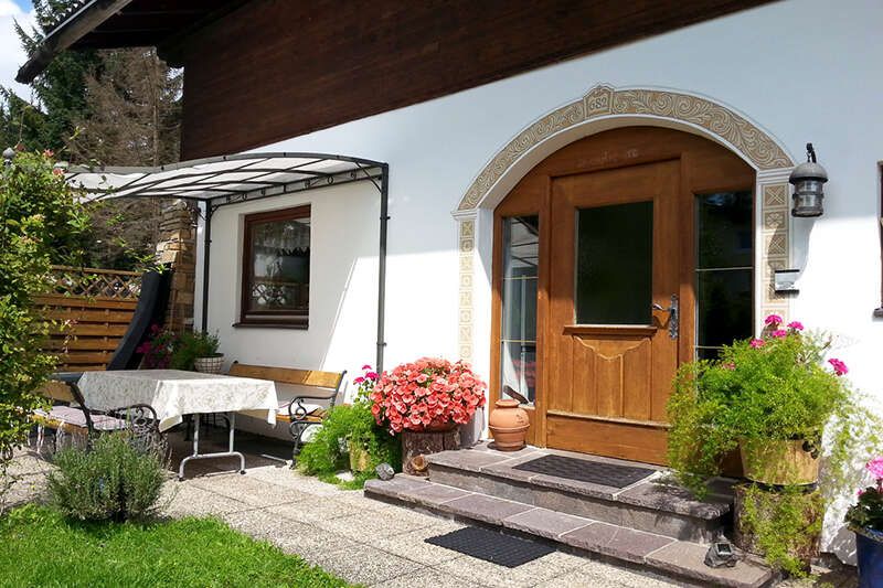 Terrasse von Ferienhaushälfte Alice in Seefeld